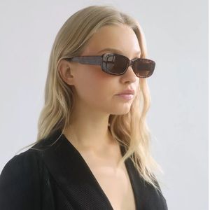 Urban Outfitters Throwin’ Shade Sunglasses in light tortoise